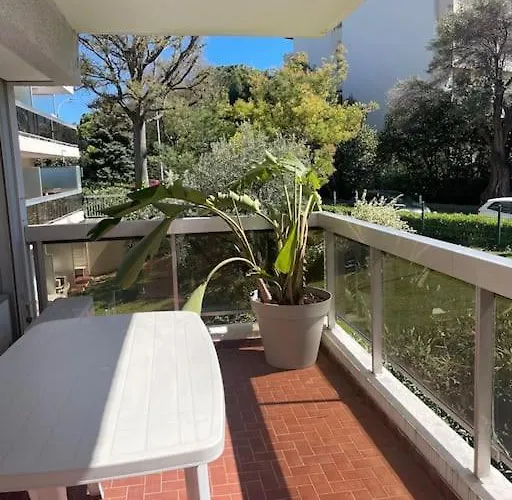 Superbe 2p Proche Plages - Piscine Apartment *