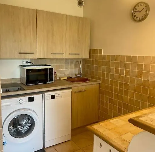 Superbe 2p Proche Plages - Piscine *