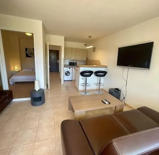 Superbe 2p Proche Plages - Piscine Apartman *